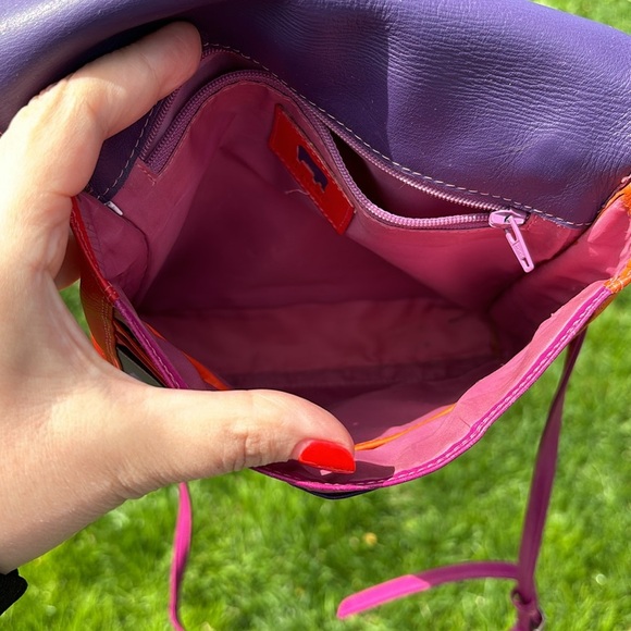 MyWalit | Pink on the Run Genuine Italian Leather Crossbody - Picture 9 of 14